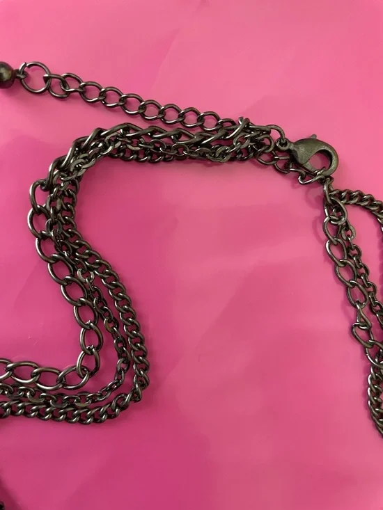 Anna Sui necklace w triple strand chain & an ornate pendant w rhinestones - Picture 5 of 8